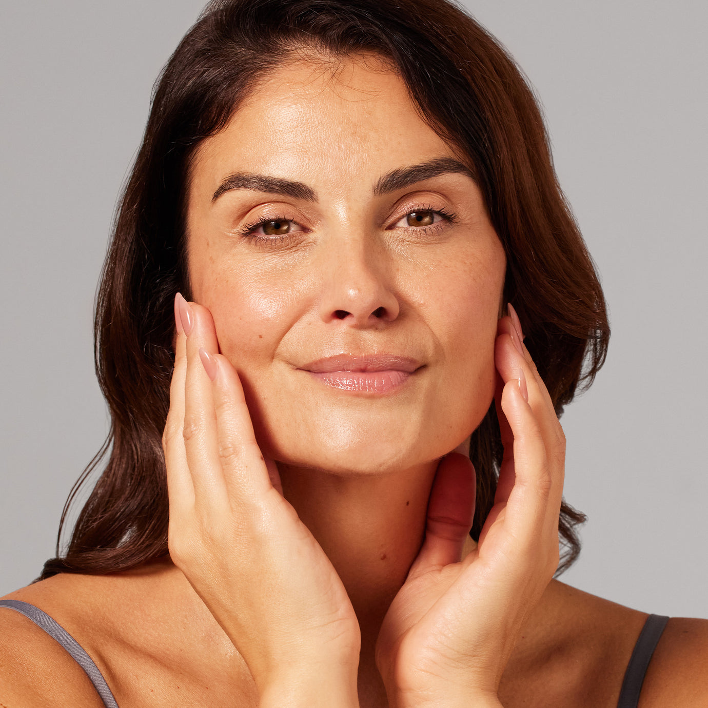 Peptides vs Hyaluronic Acid: What’s the Difference & Why They Work Better Together