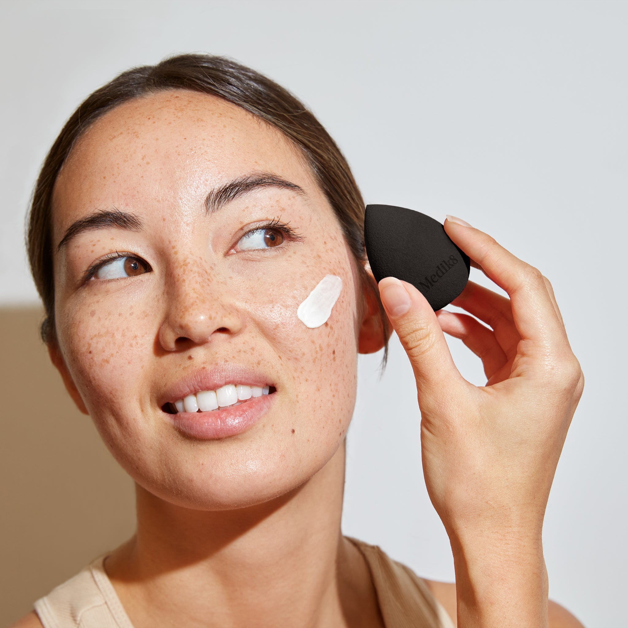 Medik8 Blender Sponge